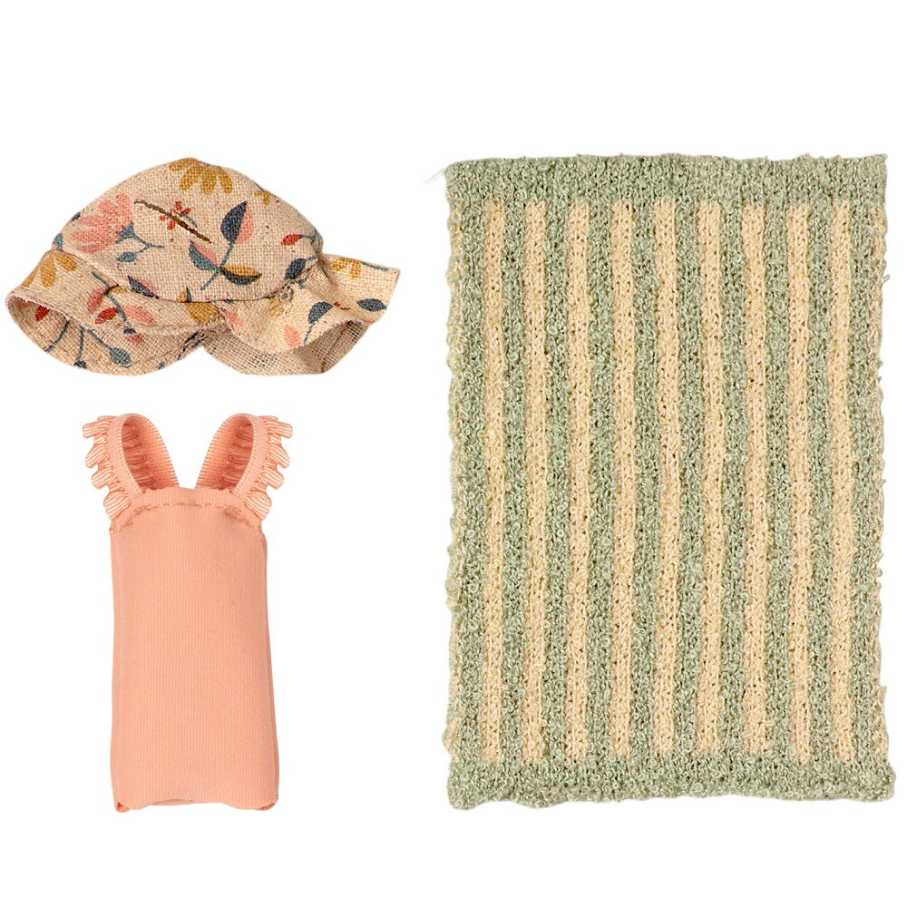 Beach Set for Big Sister Mouse