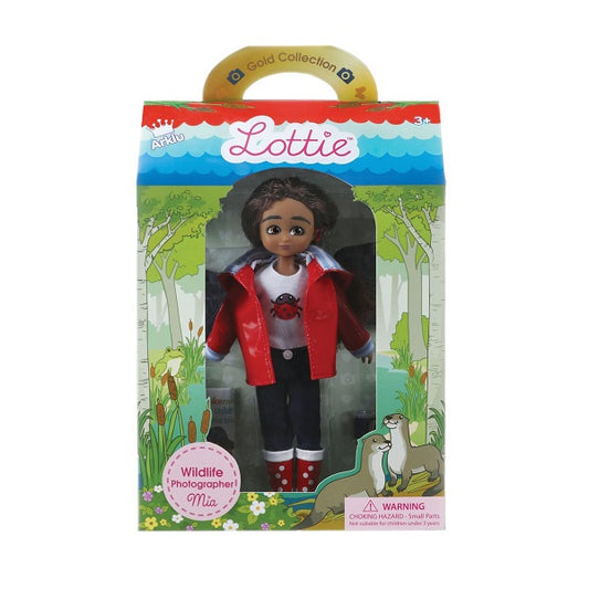 Lottie Dolls - Wildlife Photographer